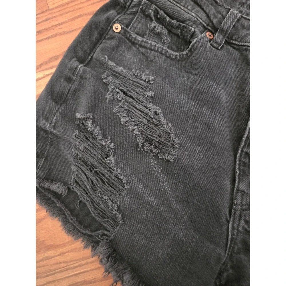 American Eagle Black Distressed Denim Shorts High Waisted Frayed Hem‎ Womens 8